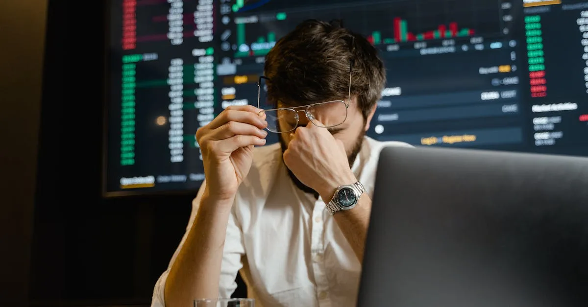 Análise e planejamento estratégico de marketing digital para conteúdo adulto